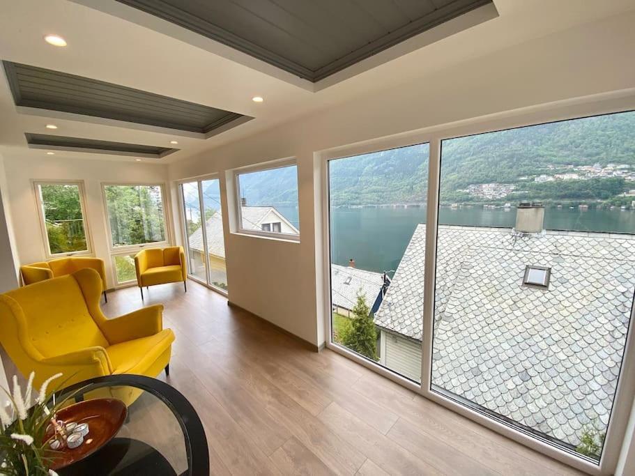 Villa Fjordside Panorama House Trolltunga à Odda Extérieur photo