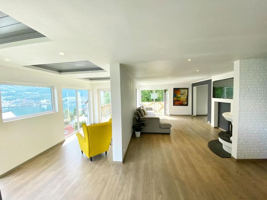 Villa Fjordside Panorama House Trolltunga à Odda Extérieur photo